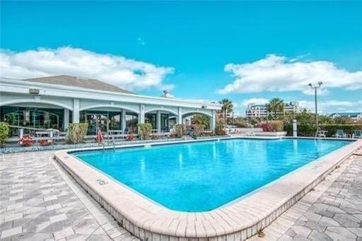 1 bed, 2 baths, 760 sqft, $1,600