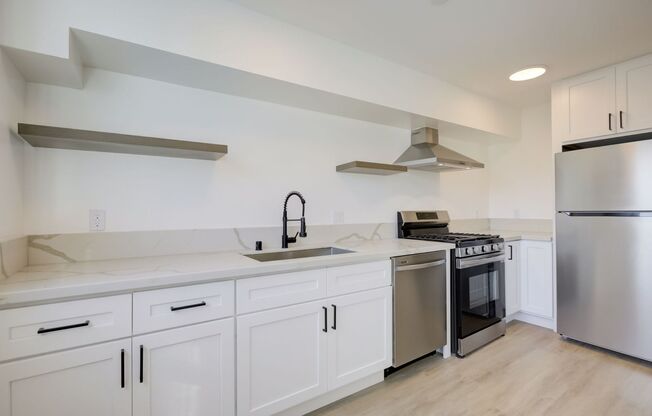 Studio, 1 bath, 425 sqft, $1,949, Unit 204