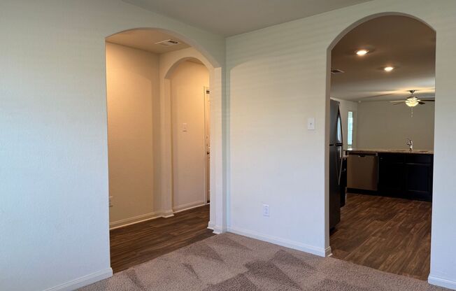313 Crescent Park Drive Jarrell, TX