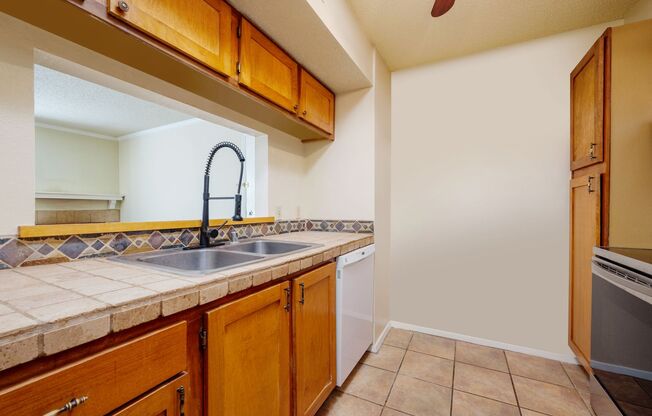 Zia Vista Condo Available Now!