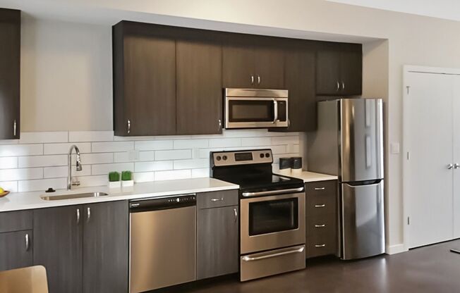THE BELLE in Garden Home! - DOWNSTAIRS SLEEK MODERN STUDIO with Private Patio/Yard Space!  **SEE LISTING FOR DETAILS