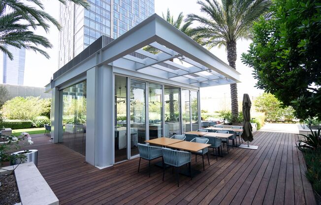 Studio, 1 bath, $2,195