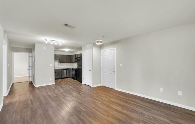 3 beds, 3 baths, 1,022 sqft, $1,369, Unit 13-302