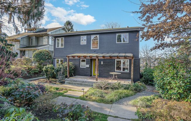 4Bd/3.25Ba Seattle House