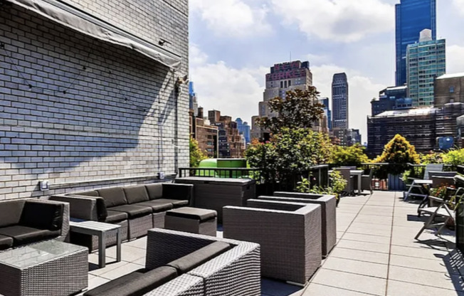 430 W 34 ST