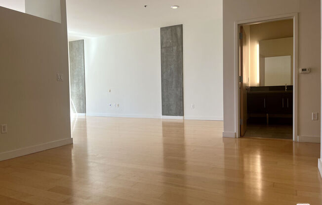 1 bed, 1 bath, 1,010 sqft, $3,400, Unit 1704