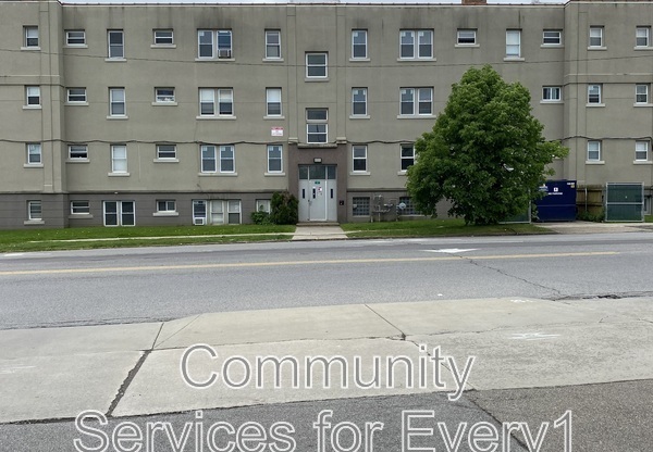 2118 DELAWARE AVE