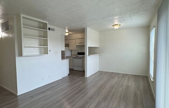 1 bed, 1 bath, 660 sqft, $1,315, Unit OPA-333