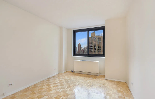 2 beds, 2 baths, $6,300, Unit 23A