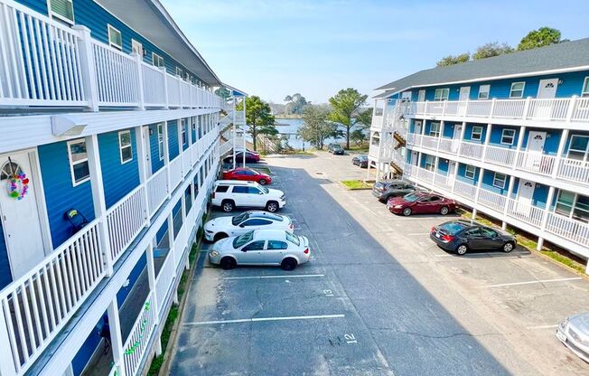 2 beds, 2 baths, 950 sqft, $1,705, Unit 2107-10