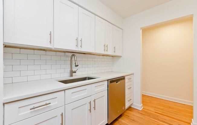 1 bed, 1 bath, $1,650, Unit 403