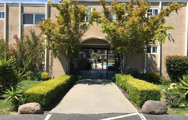 ALAMEDA PARK APARTMENTS