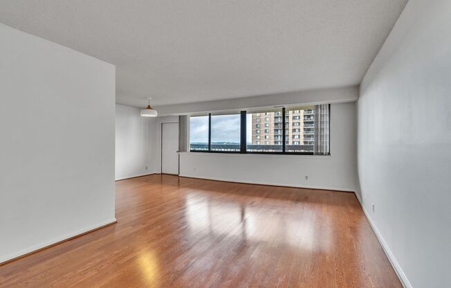 Spacious 2 BR Unit at Skyline Square!