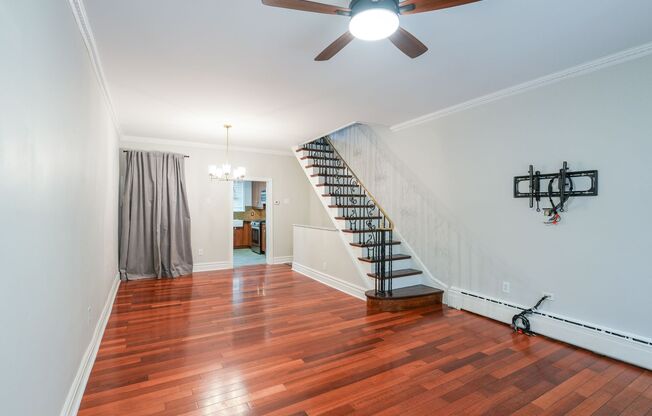 Updated 3BR townhome with finished basement in Girard Estate!