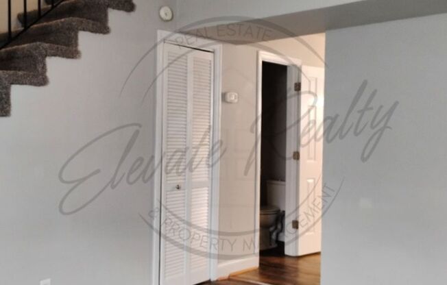 Two Bedroom Townhouse in North Nashville!