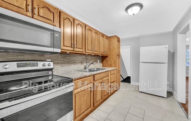 1307 DARTMOUTH AVE
