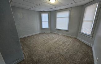 3 beds, 1 bath, $1,681