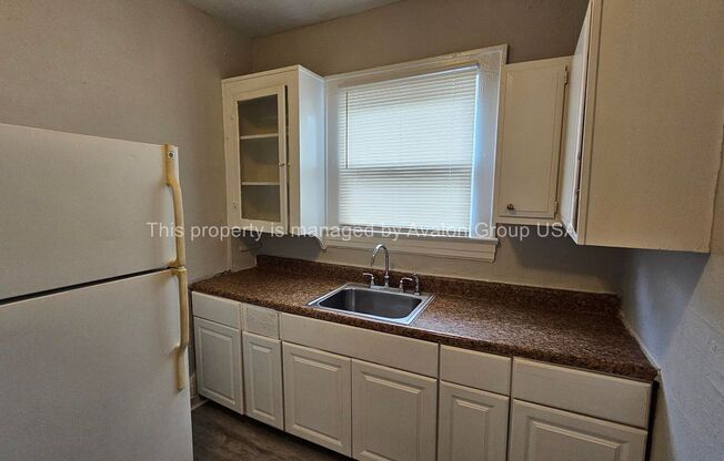 3 beds, 1 bath, $1,350