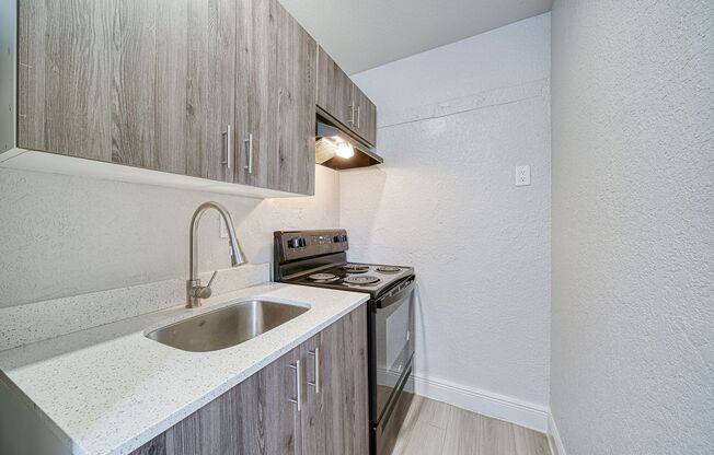 Studio, 1 bath, 450 sqft, $1,650