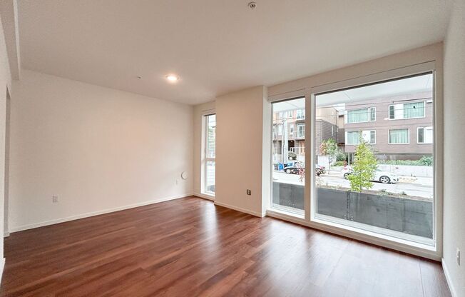 Studio, 1 bath, 450 sqft, $1,475, Unit 108