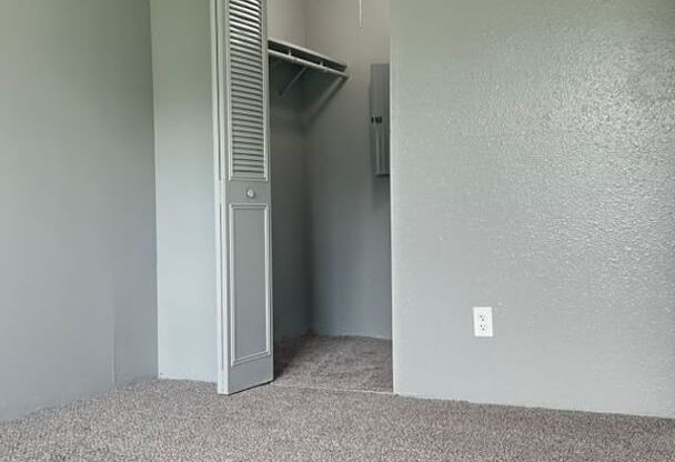 3 beds, 1 bath, 945 sqft, $1,600, Unit 1326 L1