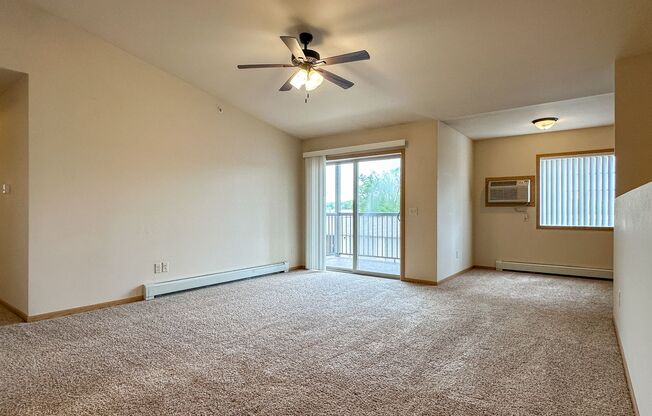 2 beds, 1 bath, 1,295 sqft, $1,440, Unit ML 515-11