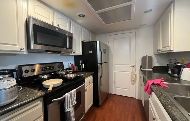 1 bed, 1 bath, $2,100