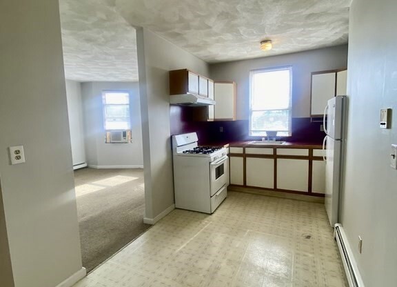 594 SOMERVILLE AVE