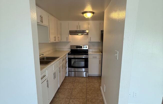 1 bed, 1 bath, 627 sqft, $750, Unit 208
