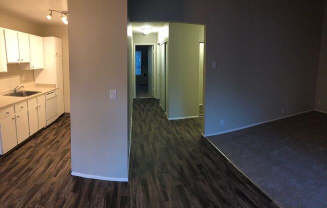 2 beds, 1 bath, 900 sqft, $1,550, Unit 1206