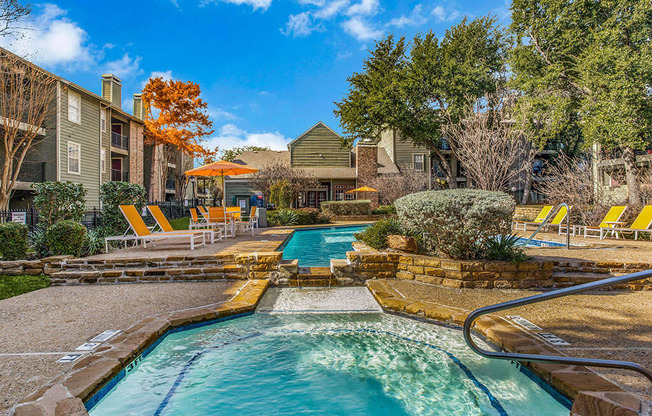 Hot Tub And Swimming Pool at Newport Apartments, CLEAR Property Management, Texas, 75062