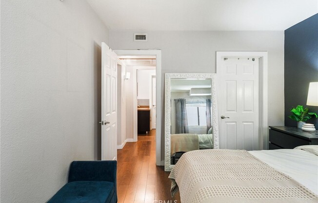141 S Clark Dr