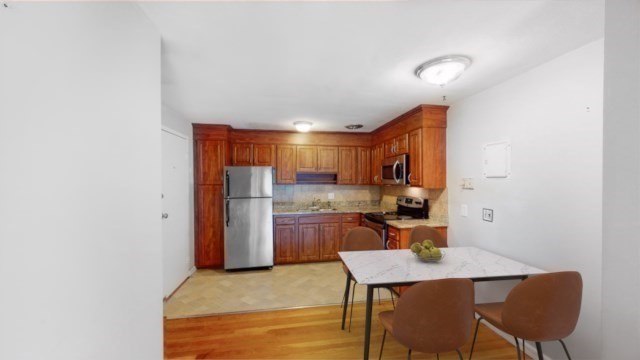 205 Kent St.