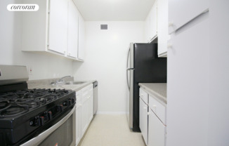 Studio, 1 bath, $3,100, Unit 11A