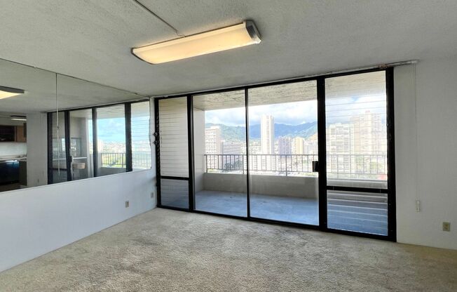 2 beds, 1 bath, $2,600, Unit # 1903