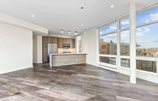 3 beds, 2 baths, 1,383 sqft, $4,650, Unit 301