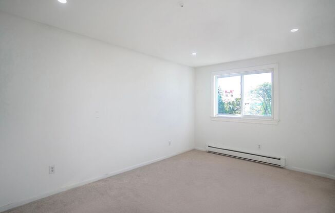 2 beds, 1 bath, 1,050 sqft, $2,450, Unit 57-3