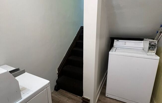 373 W Riverview Ave.