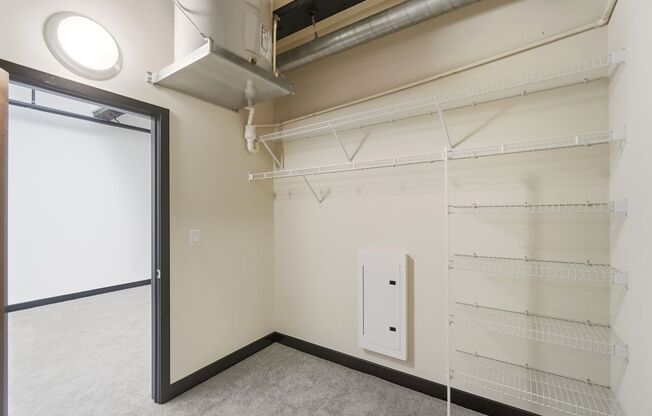 1 bed, 1.5 baths, 1,192 sqft, $1,989, Unit 508