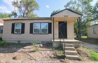 3150 E Woodrow Pl