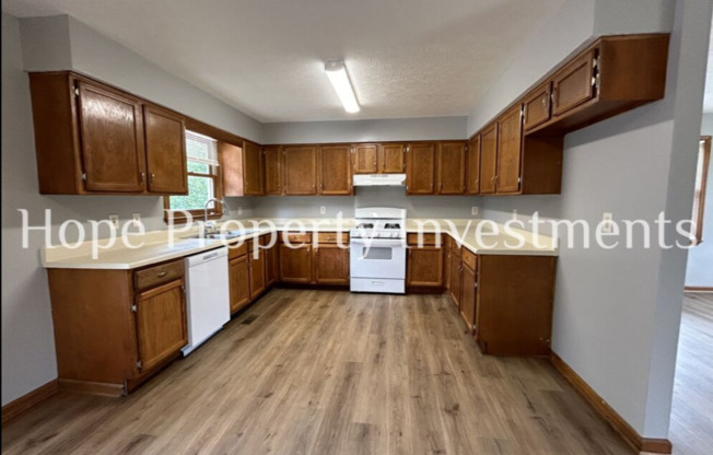Newnan- 3 Bedroom 1 Bath House 168 Old Corinth Rd Unit A