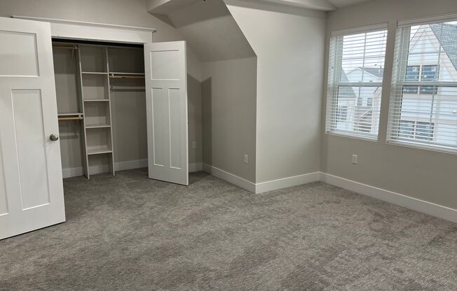 2 beds, 2.5 baths, 2,065 sqft, $2,295, Unit 13043 Montauk Court Unit 202 Huge Primary Bedroom B2065 HA5