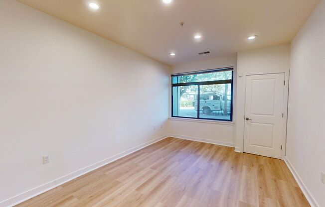 2 beds, 2 baths, $2,500, Unit Unit 104