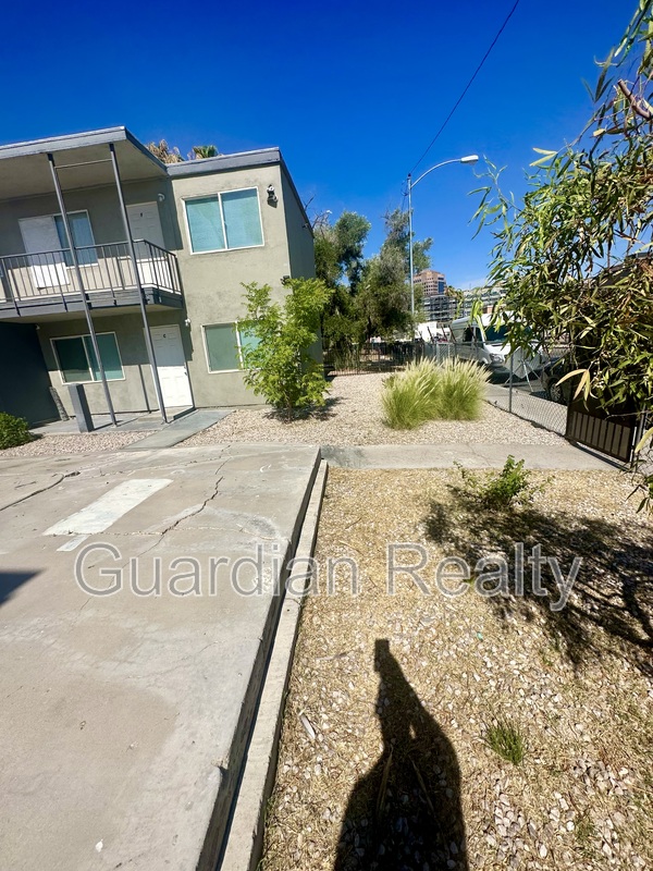 521 CALCATERRA CIR