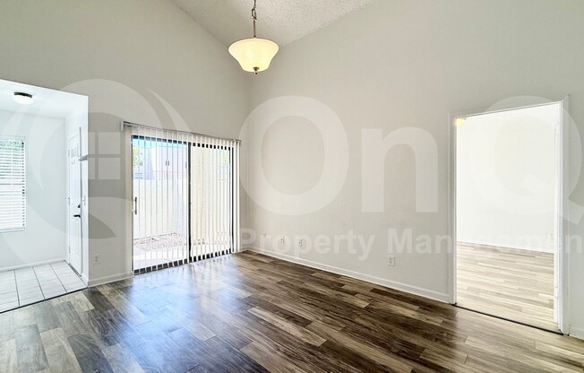 3 beds, 3 baths, 1,391 sqft, $1,899, Unit 1084