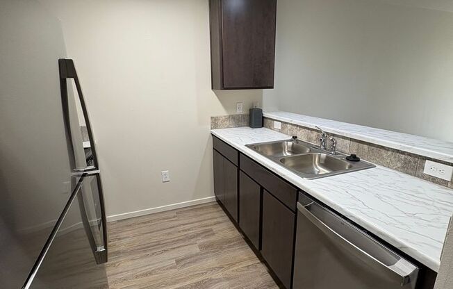 3 beds, 2 baths, 1,125 sqft, $1,695, Unit Unit # 11