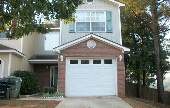 Available NOW- 111 W Briar Drive- 1/2 off the first month rent with a 12 Month Lease