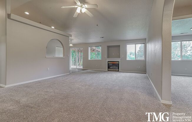 Charming 3 Bedroom Home in Beautiful Camas Neighborhood