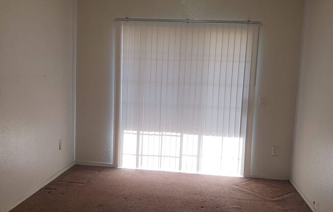 2 beds, 2 baths, $1,370