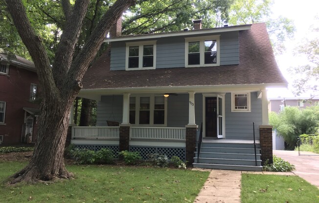 AVAILABLE NOW FOR JULY 2025!  Large house near KRANNERT!